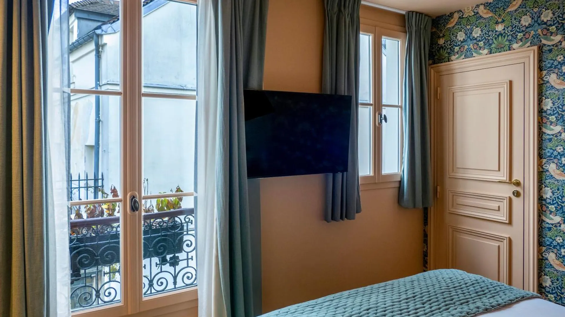 Maison La Boheme Montmartre - & Aparthotel Parigi